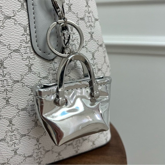 Nanette Lepore 4 piece Gift Set - Picture 7 of 11